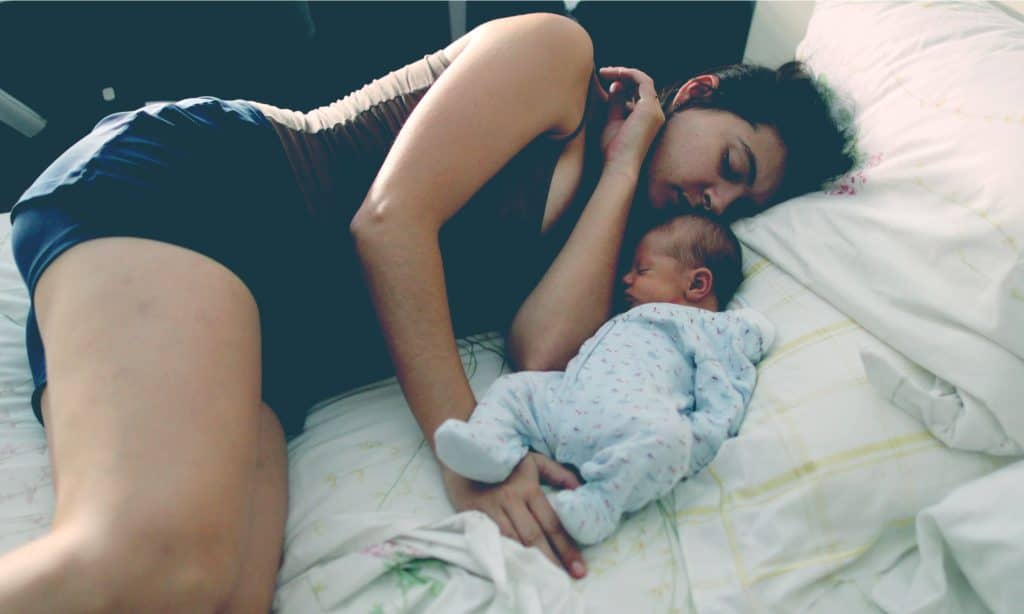 mother sleep with baby