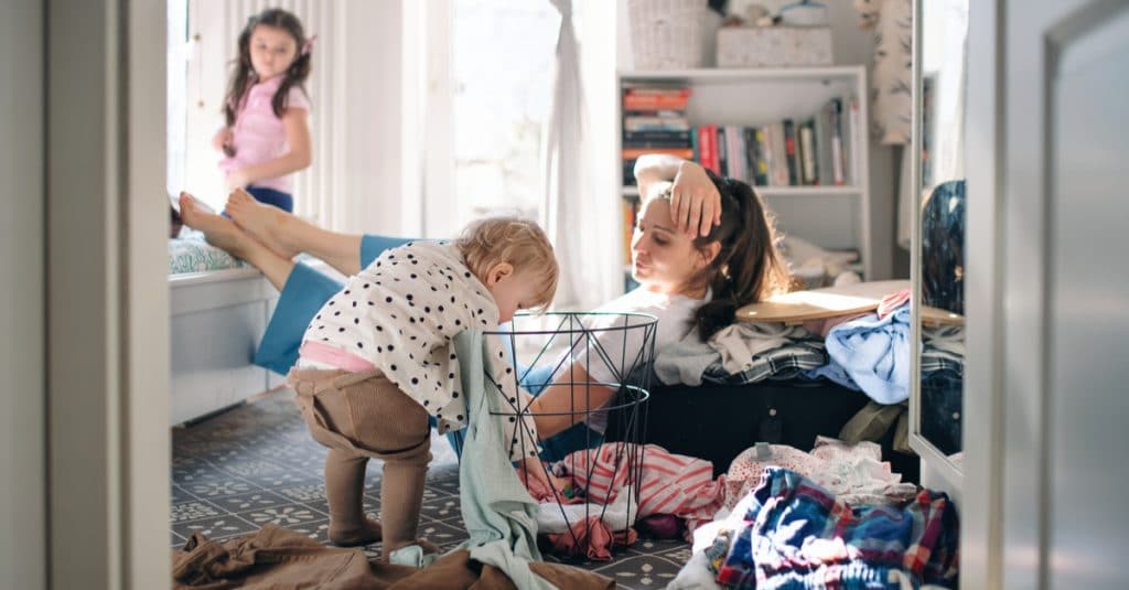mother kids and laundry